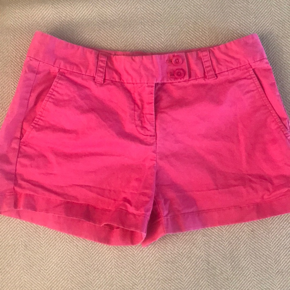 Pink vineyard vines shorts